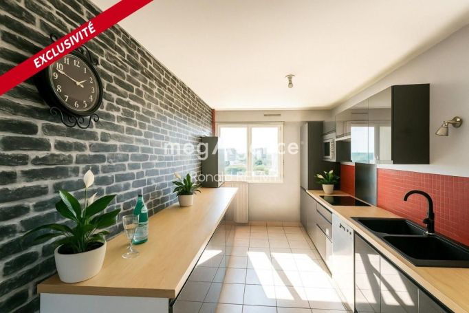 A louer APPARTEMENT T5 110 M2  LA ROCHE SUR YON