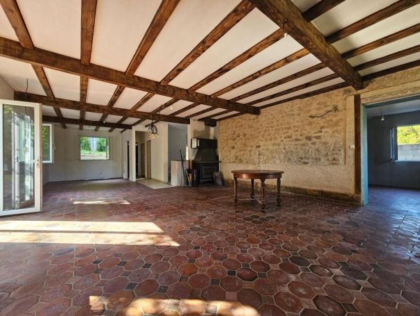 A louer MAISON  DE MAîTRE  SAINT JEAN D ANGELY