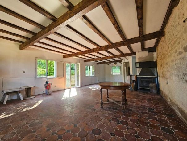 A louer MAISON  DE MAîTRE  SAINT JEAN D ANGELY