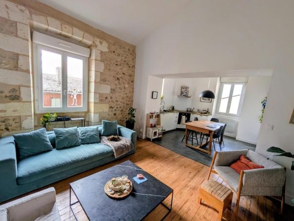 A louer MAISON  DE MAîTRE  LORMONT