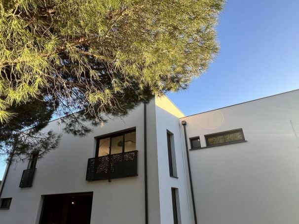 MAISON  CONTEMPORAINE  PERPIGNAN