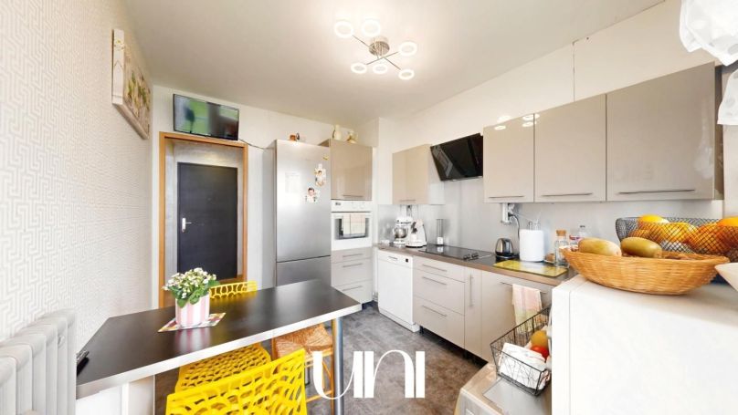 A louer APPARTEMENT T3 722 M2  IFS