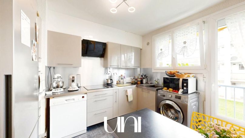 A louer APPARTEMENT T3 722 M2  IFS