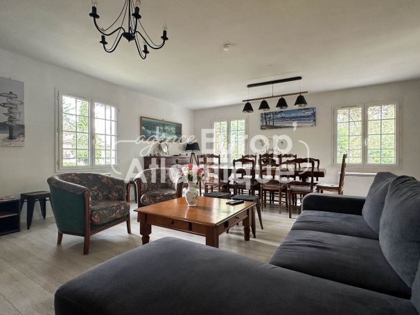 A vendre MAISON  6 PIECES 135 M2 BORD DE MER LA PALMYRE