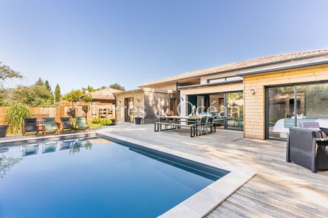 A vendre MAISON 6 PIECES 140 M2 ANGRESSE