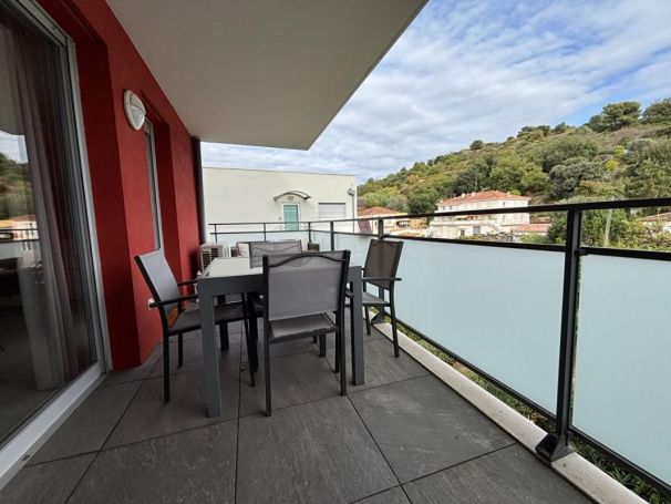 A louer APPARTEMENT T3 61 M2 TERRASSE BORD DE MER CAGNES SUR MER