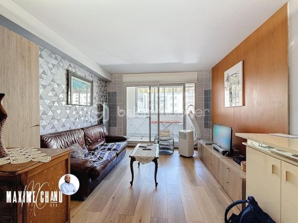 A louer APPARTEMENT T2 45 M2 BORD DE MER SETE