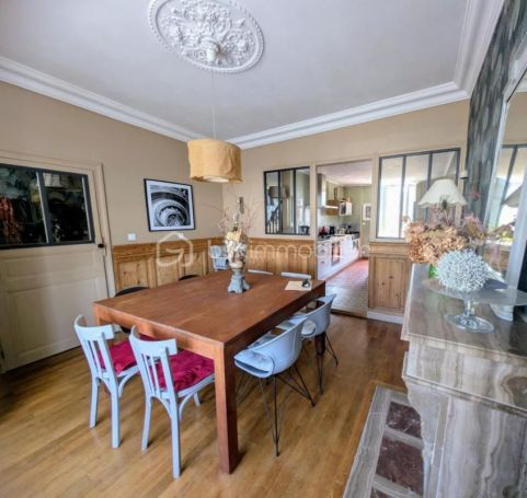 A vendre MAISON  DE MAîTRE  SAINT JULIEN DE CONCELLES