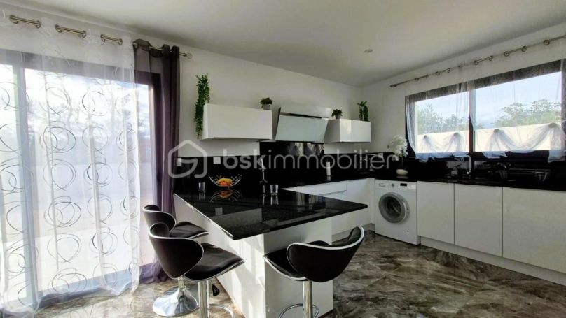 A louer MAISON  CONTEMPORAINE BORD DE MER LA PALME