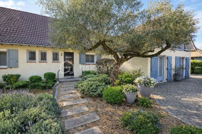 A louer MAISON  DE MAîTRE  MORLAAS