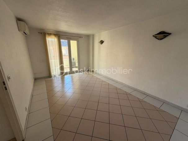 A louer APPARTEMENT T3 62 M2 TERRASSE  LE MUY