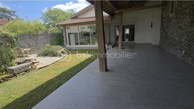 A louer APPARTEMENT T7 261 M2 TERRASSE  DAX