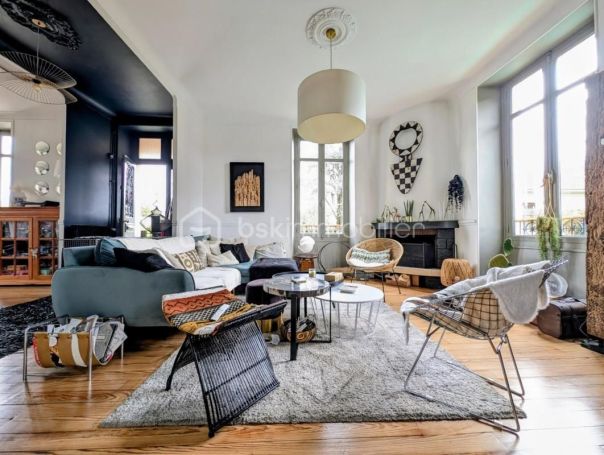 A louer MAISON  DE MAîTRE  PAU