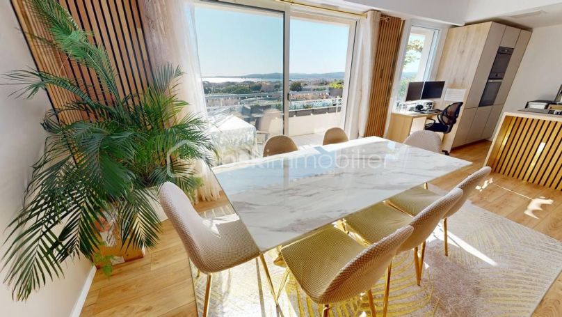 A louer APPARTEMENT T4 92 M2 TERRASSE VUE MER SAINT LAURENT DU VAR
