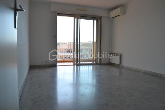 A louer APPARTEMENT T2 45 M2 TERRASSE BORD DE MER FREJUS