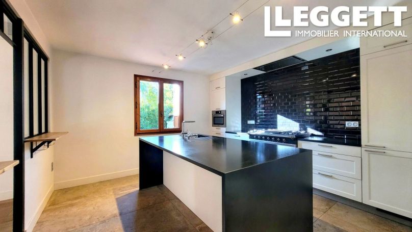 A vendre MAISON  4 PIECES 140 M2  VILLEMOLAQUE