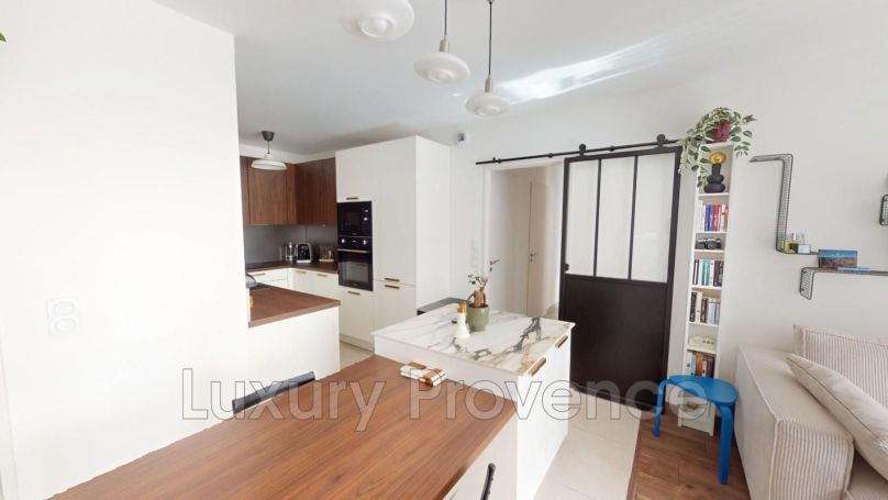 A louer APPARTEMENT NEUF T3 65 M2 TERRASSE  GREASQUE