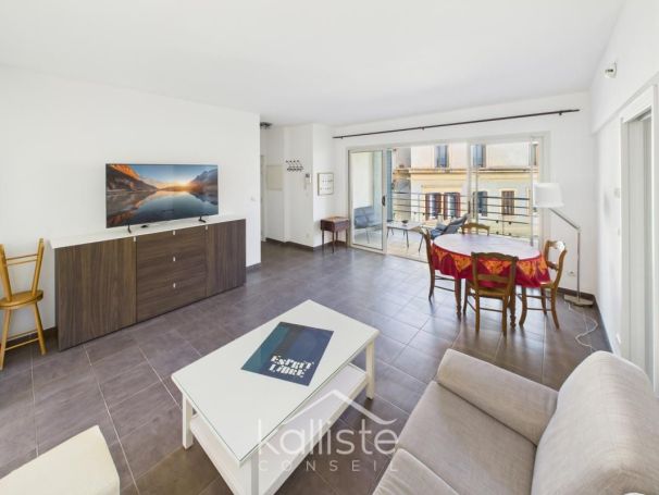 A louer APPARTEMENT DE PRESTIGE T2 53 M2 TERRASSE BORD DE MER AJACCIO