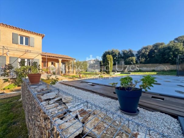 A louer MAISON  5 PIECES 116 M2  UZES