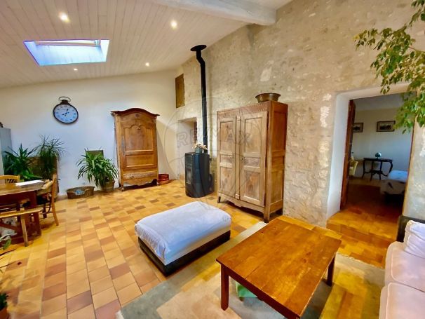 A louer LONGèRE  5 PIECES 430 M2 BORD DE MER ETAULES