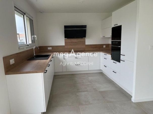 A louer MAISON  CONTEMPORAINE  MEDIS