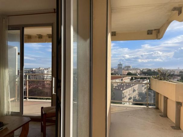 STUDIO  20 M2 TERRASSE BORD DE MER CANET EN ROUSSILLON