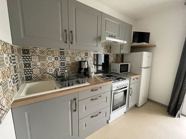 A vendre STUDIO  23 M2 BORD DE MER LONGEVILLE SUR MER