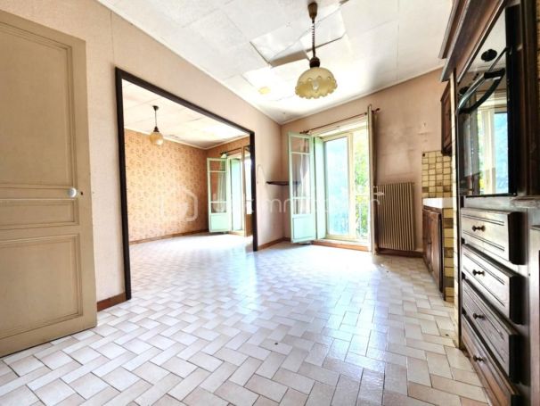 A louer APPARTEMENT T6 146 M2  PEZENAS