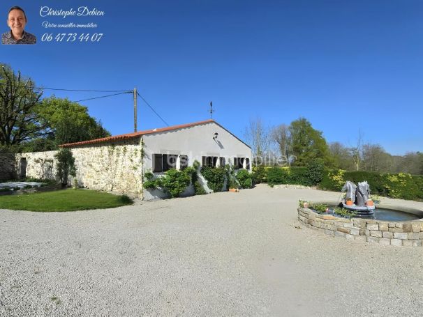 A louer MAISON  DE MAîTRE  LES LUCS SUR BOULOGNE