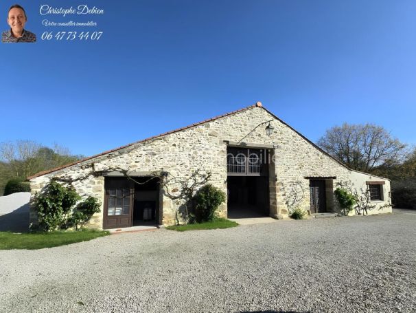 A louer MAISON  DE MAîTRE  LES LUCS SUR BOULOGNE