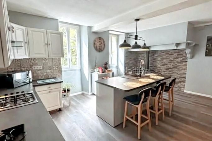 A louer APPARTEMENT NEUF T6 240 M2 TERRASSE  CETTE EYGUN