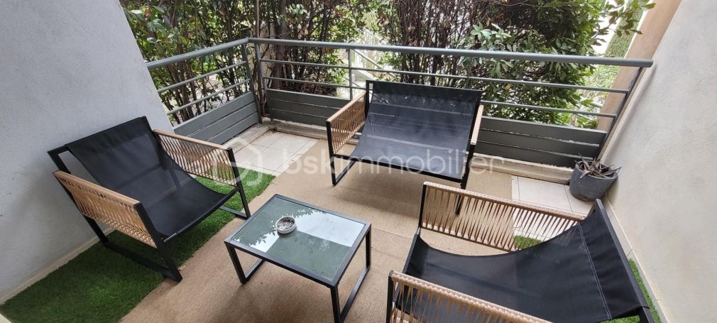 A louer APPARTEMENT T2 56 M2 TERRASSE  NIMES