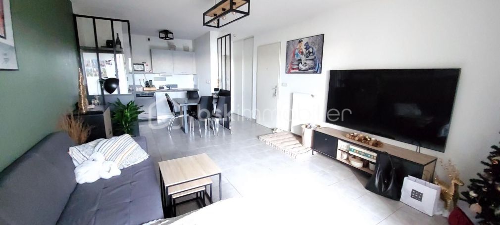 A louer APPARTEMENT T2 56 M2 TERRASSE  NIMES