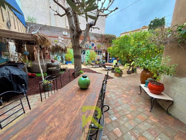 A louer MAISON  DE MAîTRE  BESSAN