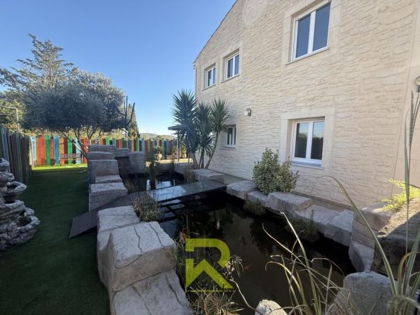 A louer MAISON CONTEMPORAINE BORD DE MER POUSSAN