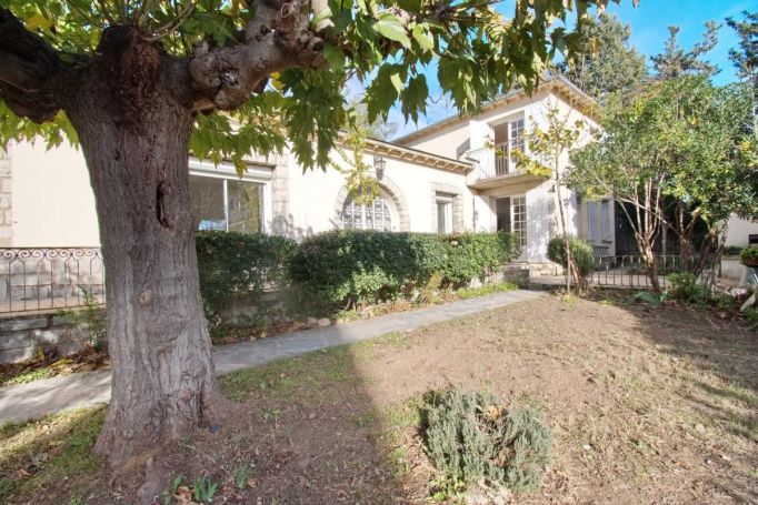 A louer MAISON  DE MAîTRE  PEZENAS