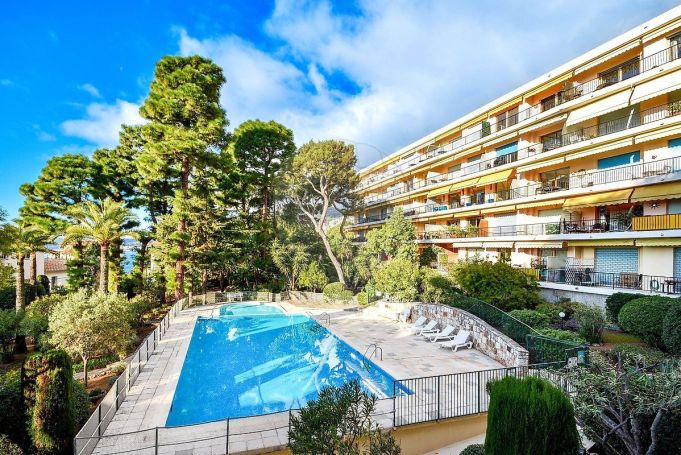 A louer APPARTEMENT DE PRESTIGE T3 92 M2 TERRASSE BORD DE MER CAP D AIL