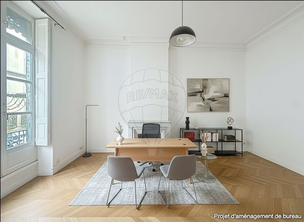 A louer APPARTEMENT T5 141 M2 TERRASSE  NIMES