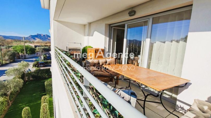 A louer APPARTEMENT T2 44 M2 TERRASSE  PUGET SUR ARGENS