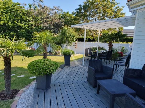 A vendre MAISON  4 PIECES 114 M2  AVRILLE