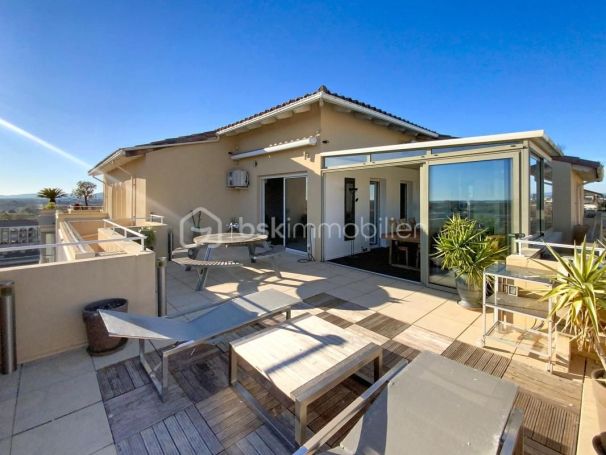 A louer APPARTEMENT DE PRESTIGE T3 89 M2 TERRASSE BORD DE MER LATTES