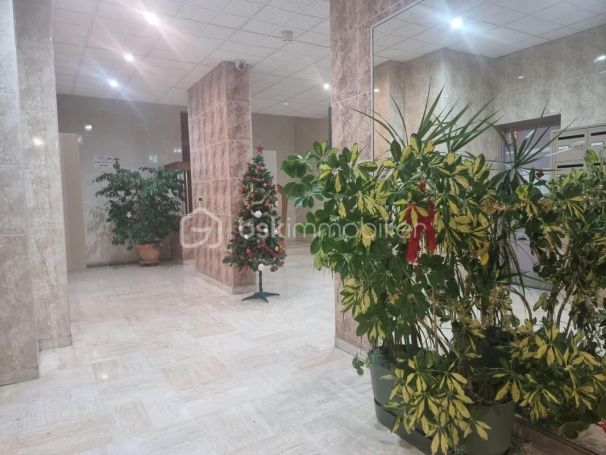 A louer APPARTEMENT T4 92 M2 BORD DE MER TOULON