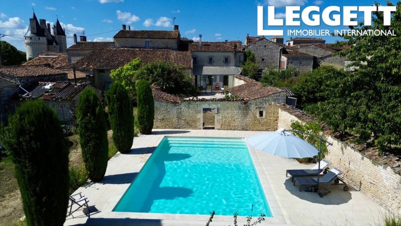 A vendre MAISON  DE MAîTRE  NEUVICQ LE CHATEAU
