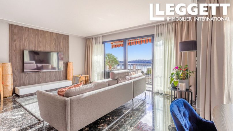 A louer APPARTEMENT T4 103 M2 BORD DE MER VILLEFRANCHE SUR MER