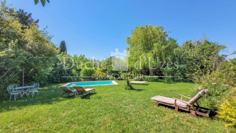 A louer MAISON  DE MAîTRE  UZES