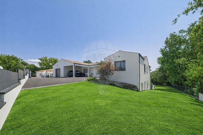 A louer MAISON  CONTEMPORAINE BORD DE MER LES MATHES