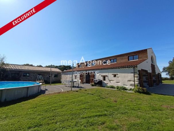 A louer MAISON  DE MAîTRE  SAINT CHRISTOPHE DU LIGNERON