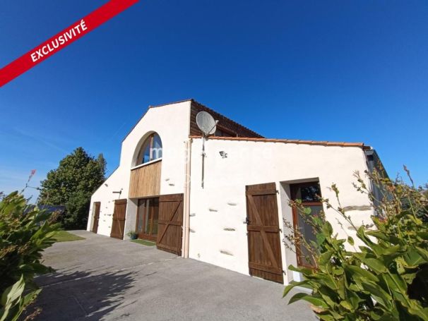 A louer MAISON  DE MAîTRE  SAINT CHRISTOPHE DU LIGNERON