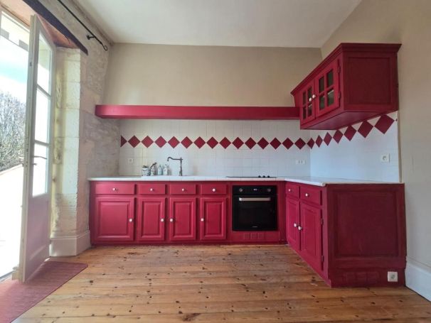 A louer APPARTEMENT DUPLEX T5 127 M2 TERRASSE  SAINT JEAN D ANGELY