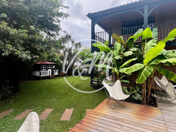 A vendre VILLA DE PRESTIGE 8 PIECES 280 M&sup2; Lanton